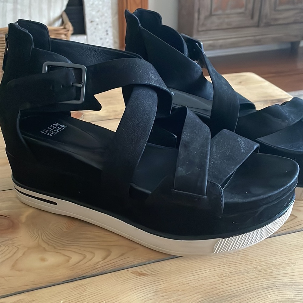 Eileen Fisher black platforms - Picture 2 of 3